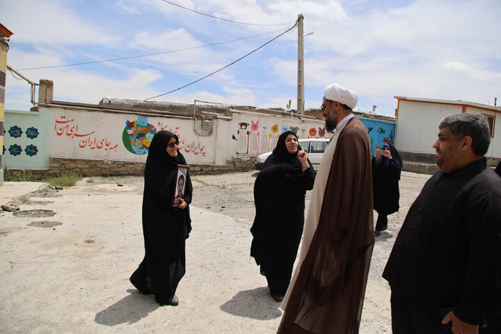 تصاویر / بازدید امام جمعه همدان از وضعیت یکی از مدارس روستای چشین