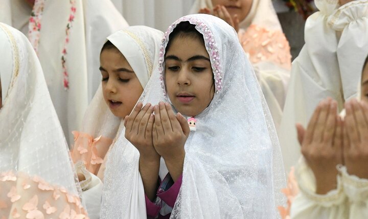 تصاویر/ مراسم جشن تکلیف دختران در حرم حضرت عبدالعظیم(ع)