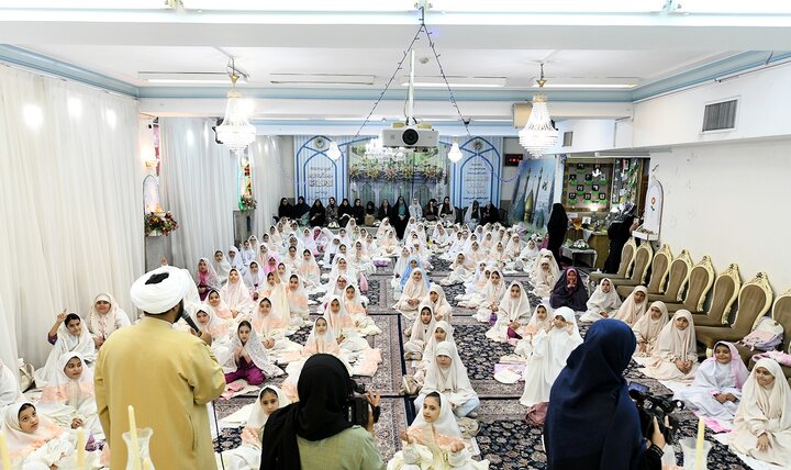 تصاویر/ مراسم جشن تکلیف دختران در حرم حضرت عبدالعظیم(ع)