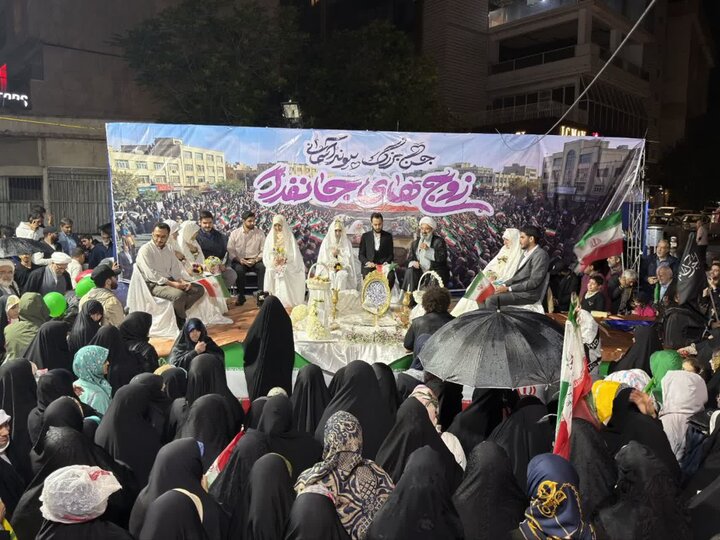 تصاویر/ اجتماع بزرگ اهالی مسجد الائمه (ع) فرمانیه تهران در دفاع از انقلاب و کشور