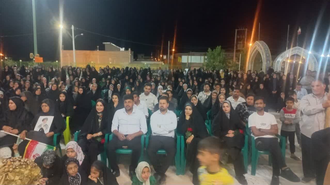 زوج‌های جوان شهر ابوزیدآبادتجلیل شدند+تصاویر