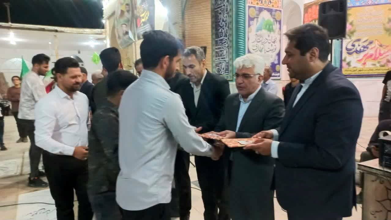 زوج‌های جوان شهر ابوزیدآبادتجلیل شدند+تصاویر