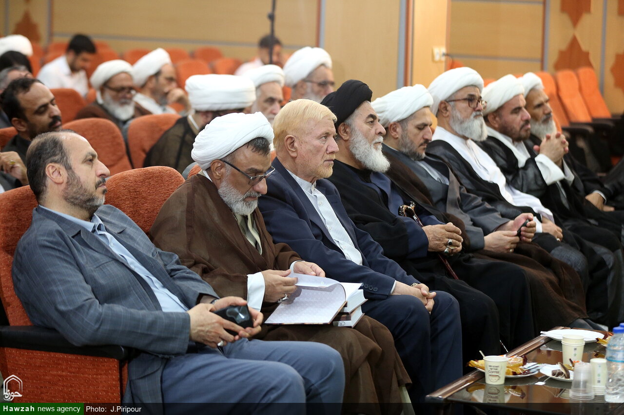 رونمایی از «منظومه فکری آیتالله العظمی مکارم شیرازی» + تصاویر