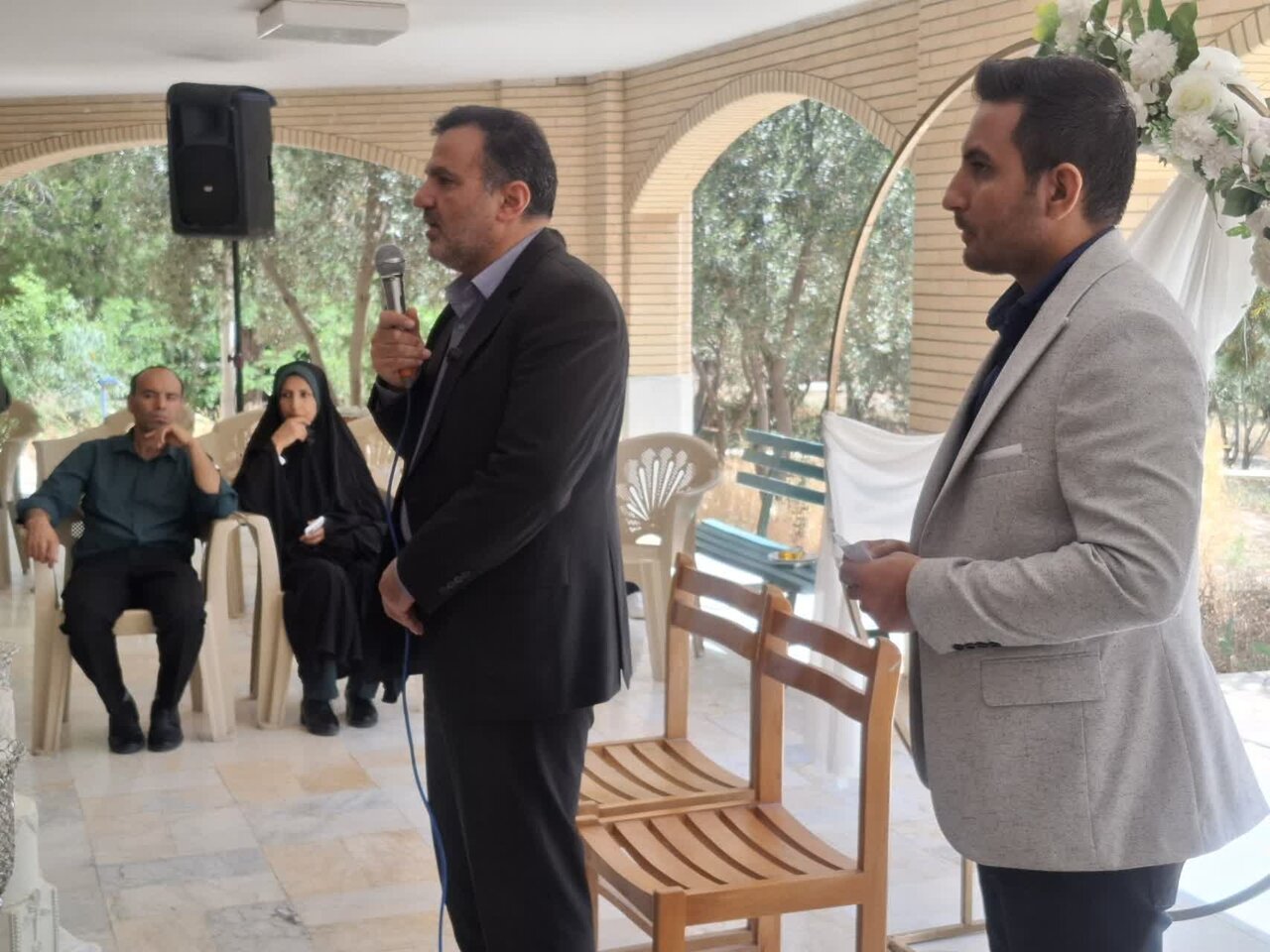 عروسی نمادین زوج دانشجوی مددجوی کاشانی در آسایشگاه گلابچی برگزار شد