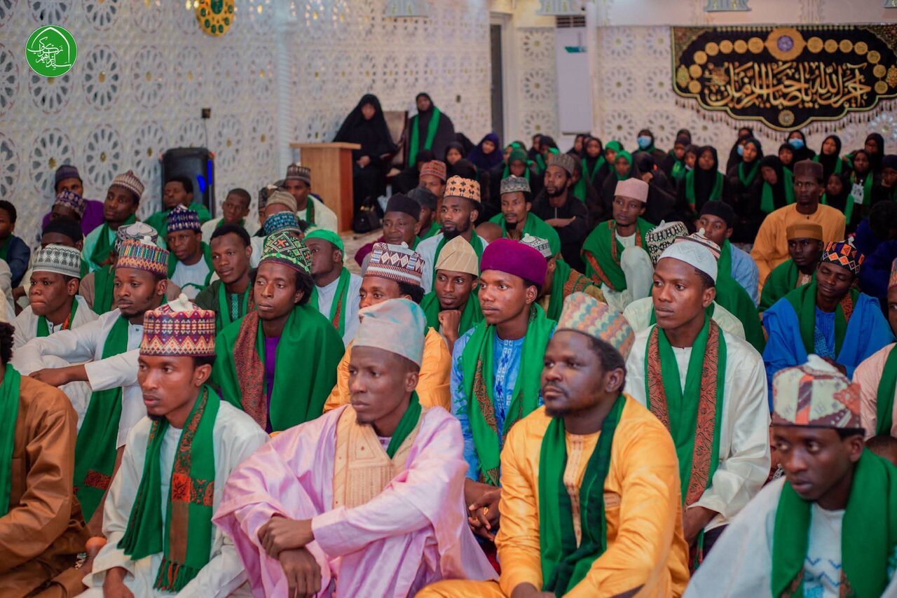 Son Ahlul Baiti (AS) ba Kawai Iƙirari a Baki ba ne, Aiki ne Tare da Sadaukarwa