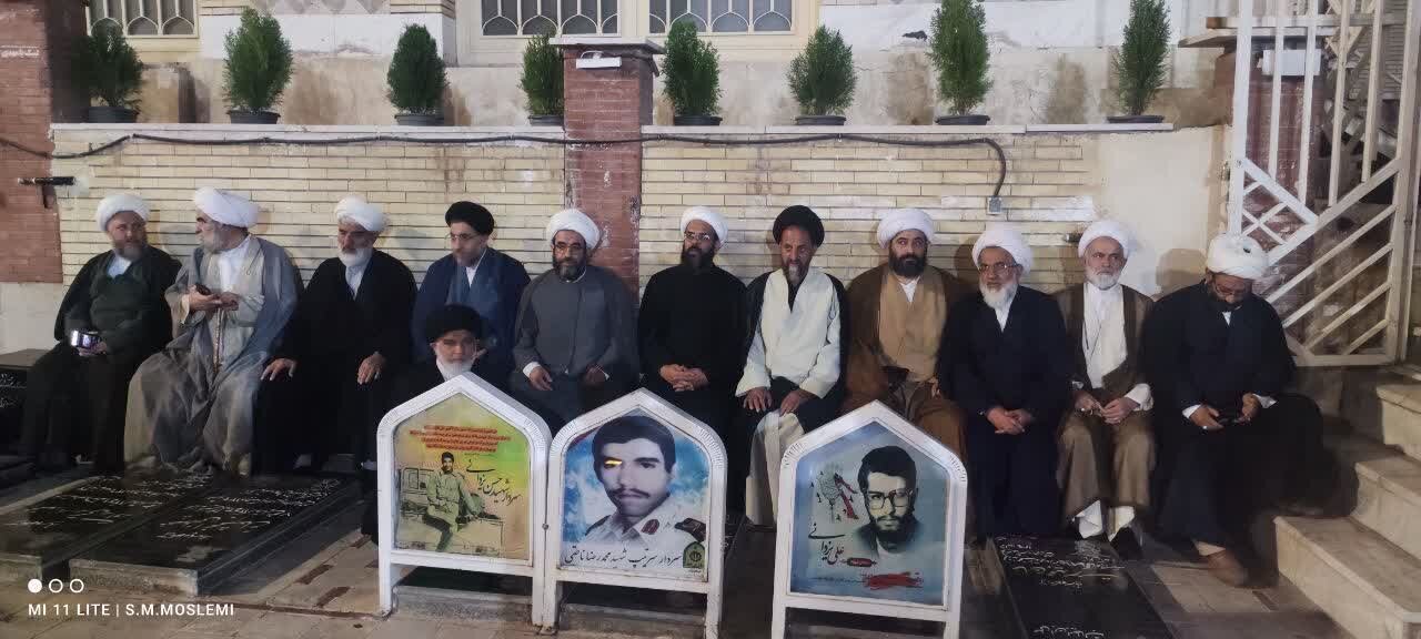 گردهمایی ائمه جمعه منطقه کاشان و قم درکرمان برگزارشد+تصاویر