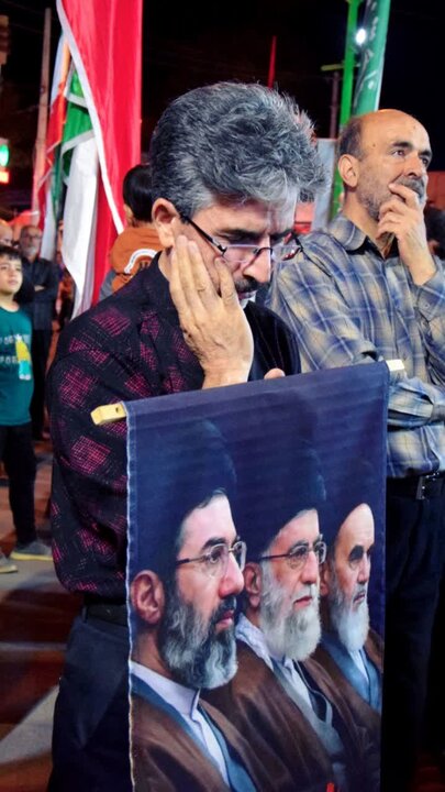 تصاویر/هشتادویکمین اجتماع شبانگاهی مردم دارالشهداء آران و بیدگل بیاد شهدای پرواز