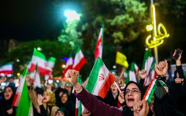 تصاویر/ تجمع اقتدار در میدان نبوت تهران