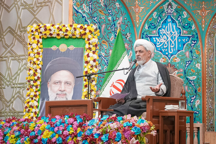تصاویر/ مراسم دومین سالگرد شهادت سیدالشهدای خدمت شهید آیت الله رئیسی و شهدای خدمت در حرم حضرت معصومه سلام الله علیها