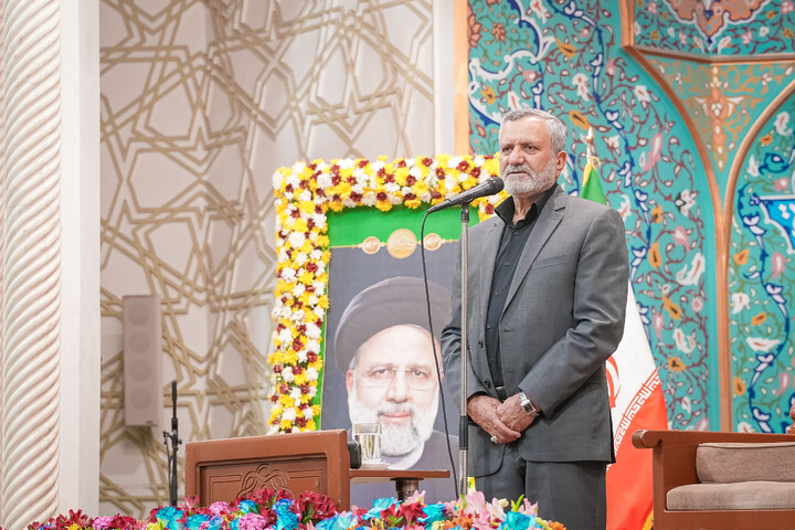 تصاویر/ مراسم دومین سالگرد شهادت سیدالشهدای خدمت شهید آیت الله رئیسی و شهدای خدمت در حرم حضرت معصومه سلام الله علیها