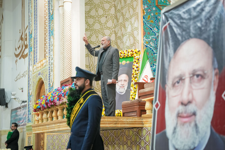 تصاویر/ مراسم دومین سالگرد شهادت سیدالشهدای خدمت شهید آیت الله رئیسی و شهدای خدمت در حرم حضرت معصومه سلام الله علیها