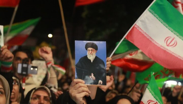 تصاویر/ حضور جهان پهلوان علیرضا یوسفی، در تجمع پرشور قائمشهر