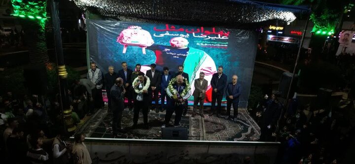 تصاویر/ حضور جهان پهلوان علیرضا یوسفی، در تجمع پرشور قائمشهر