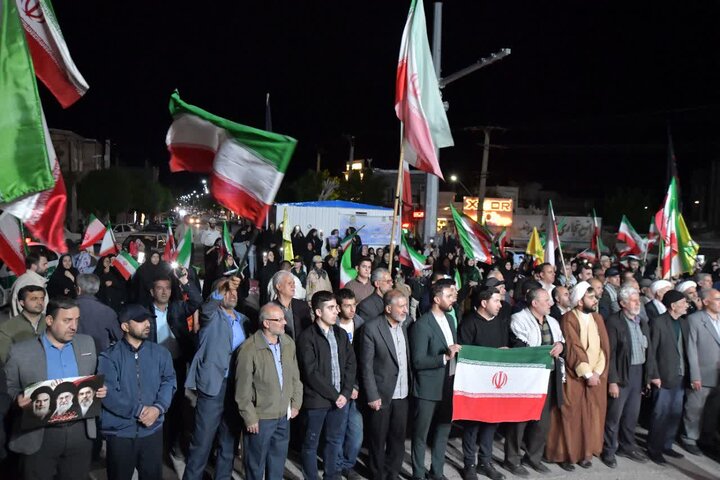 تصاویر/ استمرار حضور خیابانی مردم شهرستان شوط در دفاع از انقلاب اسلامی