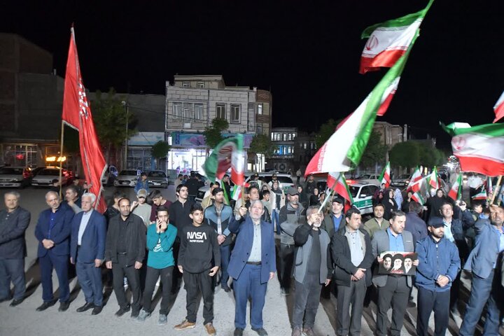 تصاویر/ استمرار حضور خیابانی مردم شهرستان شوط در دفاع از انقلاب اسلامی