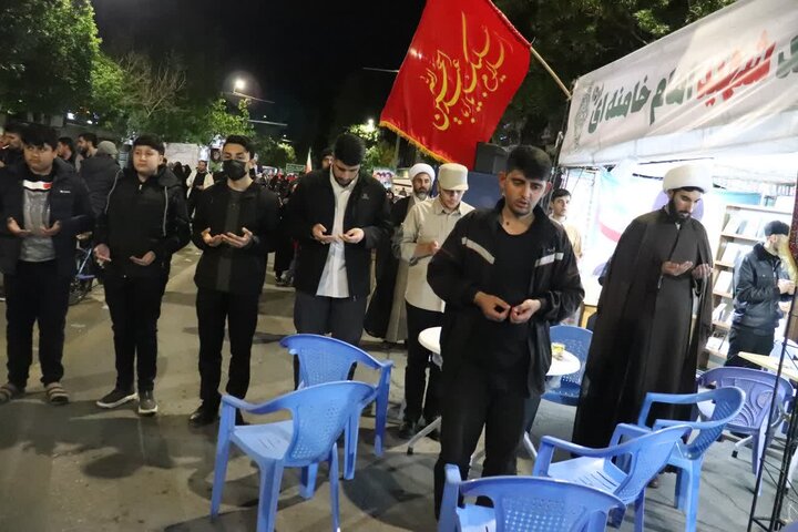 تصاویر/  استمرار فعالیت قرارگاه خدمت رسانی مدرسه علمیه قرآنی قائد شهید امام خامنه‌ای