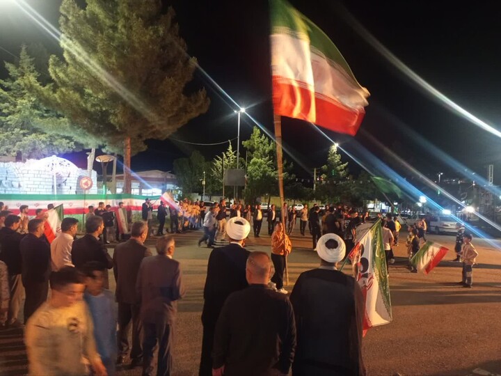 تصاویر / خداآفرین، کانون وفاداری و امنیت؛ شب‌زنده‌داری مردم برای ایران