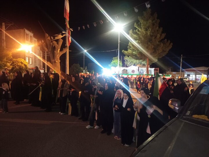 تصاویر / خداآفرین، کانون وفاداری و امنیت؛ شب‌زنده‌داری مردم برای ایران