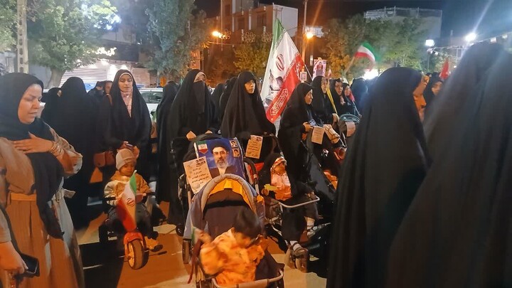 تصاویر / رژه سربازان کالسکه سوار شهرستان بهار