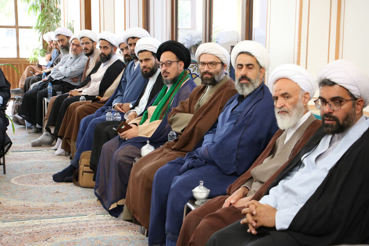 تصاویر |نشست ماهانه مدیران مدارس علمیه حوزه اصفهان