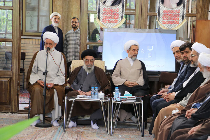 تصاویر |نشست ماهانه مدیران مدارس علمیه حوزه اصفهان