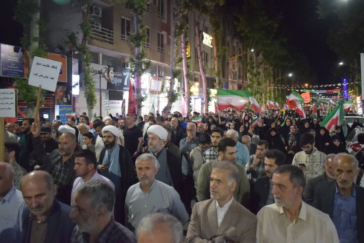 تصاویر/ ادامه رزمایش مردم فومن در خیابان