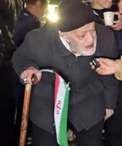 کهولت، مانع حضور نیست؛ روایت ایستادگی پیران انقلاب در تجمع