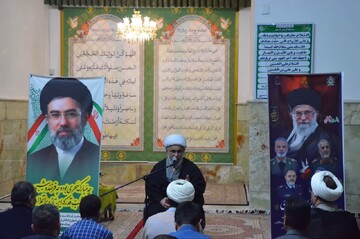 امام خمینی (ره) دین را به متن زندگی بازگرداند