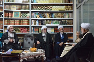 دیدار دبیر مجمع جهانی اهل‌بیت(ع) با نائب‌رئیس این مجمع در اراک+عکس
