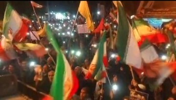 فیلم | میدان داری دلفانی ها در دفاع از وطن