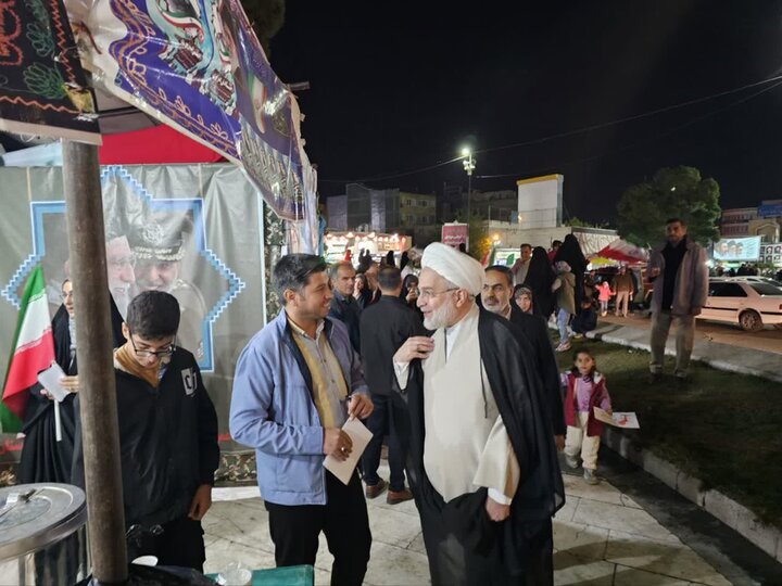تصاویر/اجتماع بزرگ مردم سنندج در پاسداشت یاد امامِ شهیدِ امت و اعلام همراهی با رهبر انقلاب