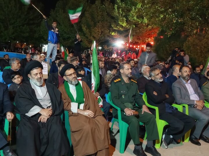 تصاویر/برگزاری یادواره شهدای خدمت در شهرستان شازند