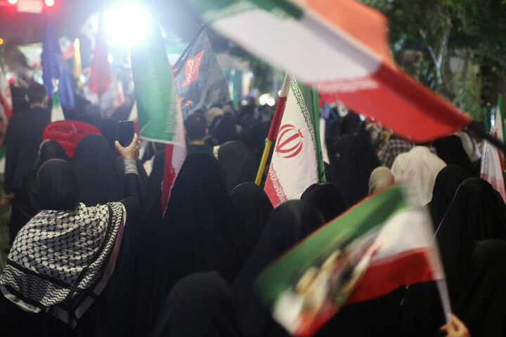 تصاویر/ خروش انقلابی مردم نیروگاه قم