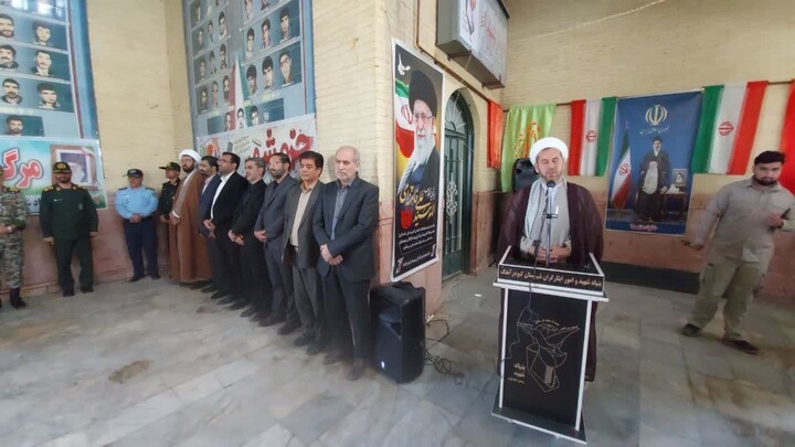 عطرافشانی و گلباران مزارمطهر شهدا در کبودراهنگ