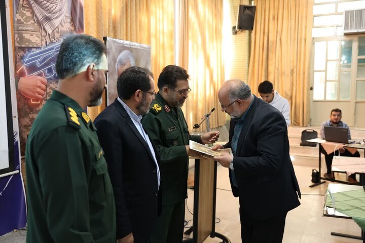 تصاویر / آیین اختتامیه «پاتوق نوجوان مبارز» در همدان