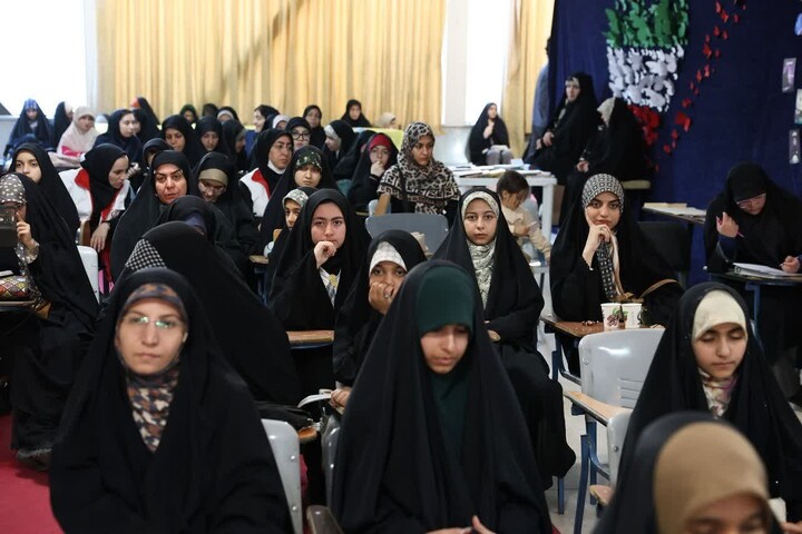 تصاویر / آیین اختتامیه «پاتوق نوجوان مبارز» در همدان