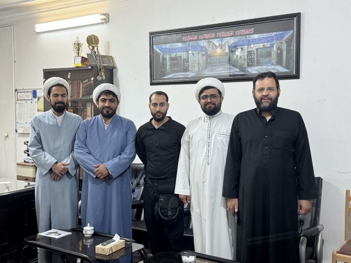 تصاویر/ فعالیت فرهنگی و تبلیغی موکب مدارس علمیه آیت اللّه اعتمادی درهشتاد و دومین تجمعات شبانه