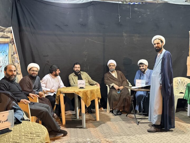 تصاویر/ فعالیت فرهنگی و تبلیغی موکب مدارس علمیه آیت اللّه اعتمادی درهشتاد و دومین تجمعات شبانه