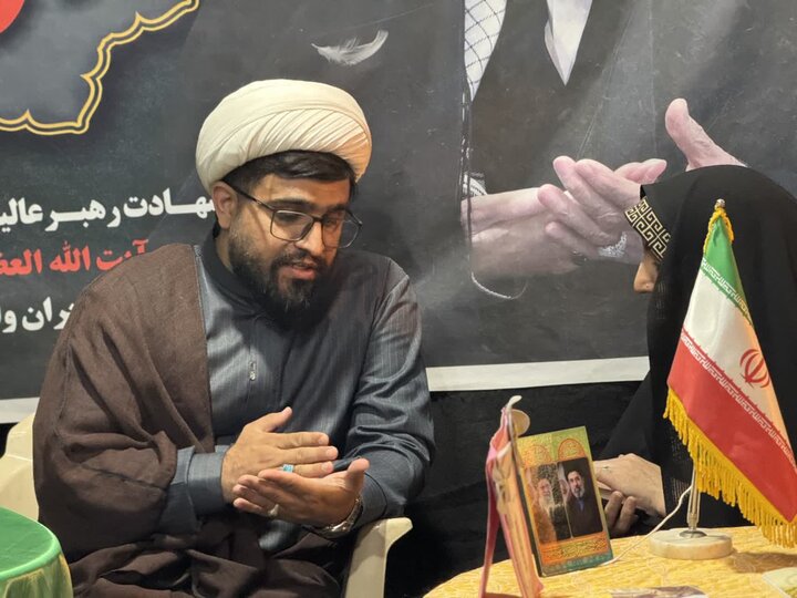 تصاویر/ فعالیت فرهنگی و تبلیغی موکب مدارس علمیه آیت اللّه اعتمادی درهشتاد و دومین تجمعات شبانه