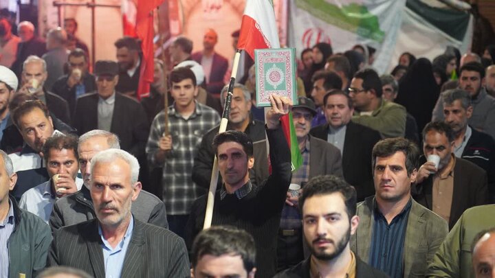 تصاویر/ راهپیمایی و تجمع شبانه مردم دارالمومنین شهرستان خوی در موج 83