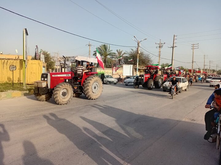 تصاویر/ رژه تراکتوری در روستای نظرآقا