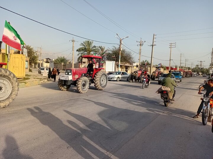 تصاویر/ رژه تراکتوری در روستای نظرآقا