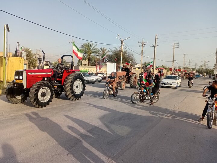 تصاویر/ رژه تراکتوری در روستای نظرآقا