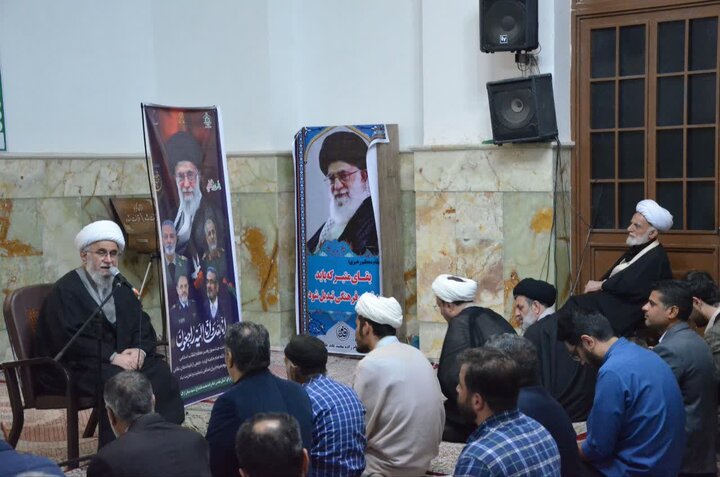تصاویر/حضور دبیر مجمع جهانی اهل‌بیت(ع) در امامزاده محمد عابد(ع) اراک