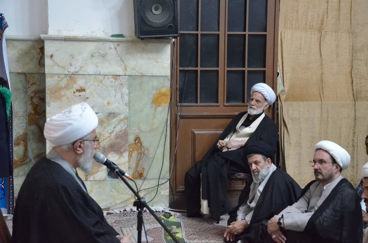 تصاویر/حضور دبیر مجمع جهانی اهل‌بیت(ع) در امامزاده محمد عابد(ع) اراک