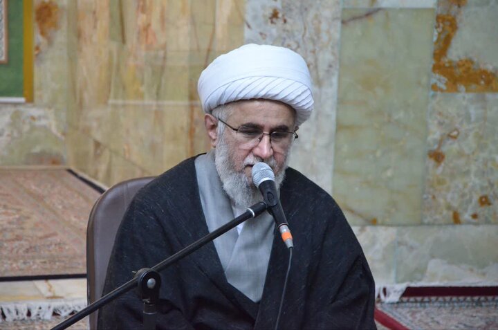 تصاویر/حضور دبیر مجمع جهانی اهل‌بیت(ع) در امامزاده محمد عابد(ع) اراک