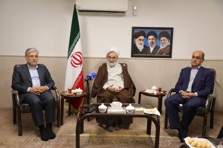 دیدار وزیر علوم با نماینده ولی فقیه در گیلان