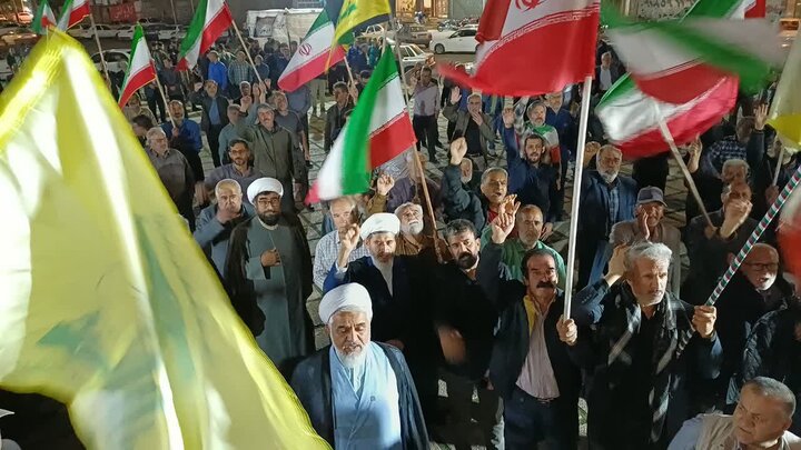 تصاویر/هشتاد و دومین شب حضور پرشور مردم ولایتمدار مامونیه در تجدید بیعت با آرمان‌های انقلاب