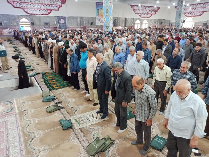 تصاویر/ نمازعبادی سیلسی جمعه کاشان