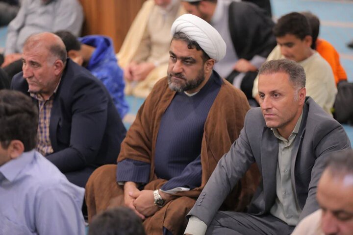 تصاویر/ اقامه نماز جمعه در ساوجبلاغ